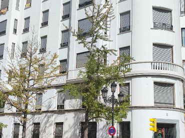 Piso con ascensor en venta en Calle del General Mayandía 6