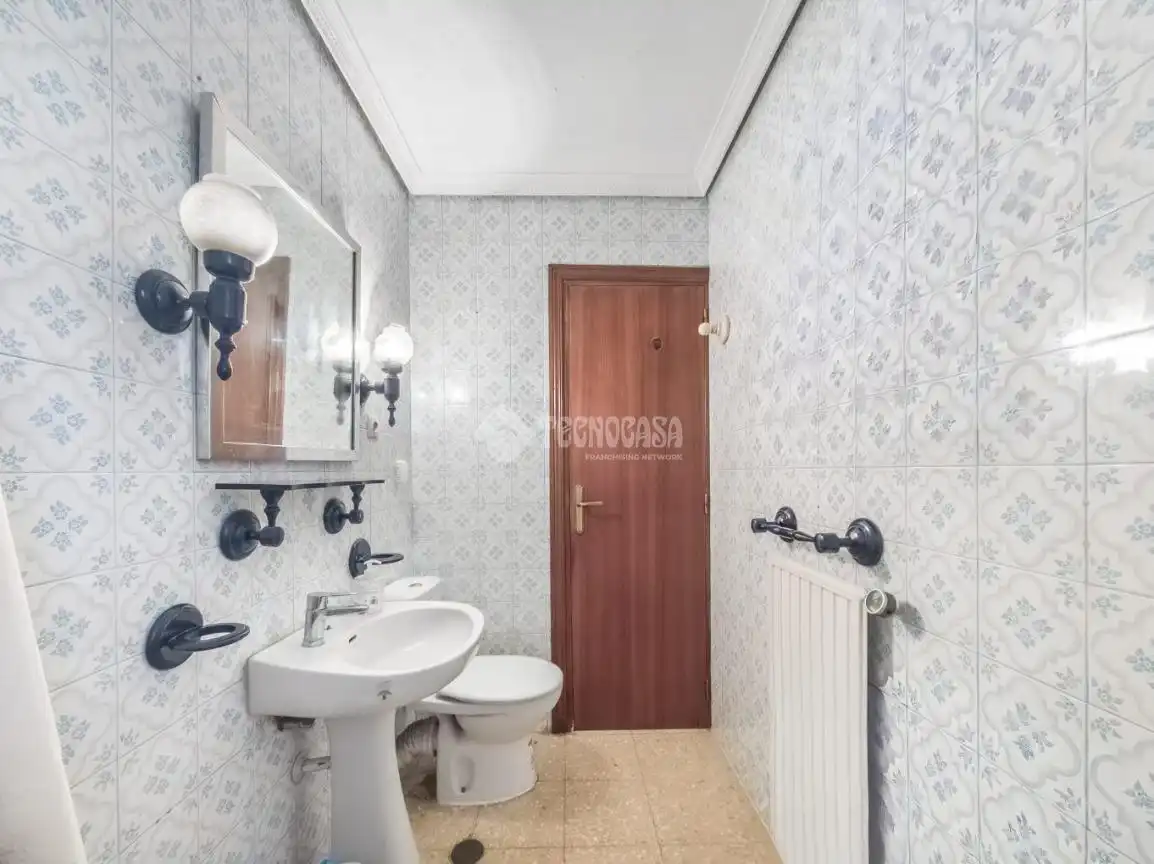 Baño de Piso en venta en Leganés con Calefacción