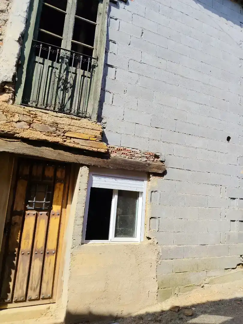 Vista exterior de Finca rústica en venda en Rubiá amb Jardí privat