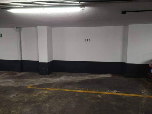 Garaje en Alquiler en Grupo Reverendo Vicente Garamendi, 4 en Solokoetxe