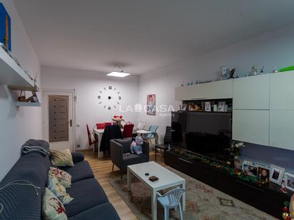 Sala d'estar de Pis en venda en L'Hospitalet de Llobregat amb Calefacció i Balcó