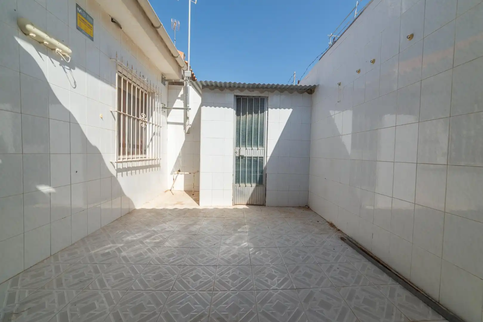 Vista exterior de Casa o xalet en venda en San Javier amb Aire condicionat, Jardí privat i Traster