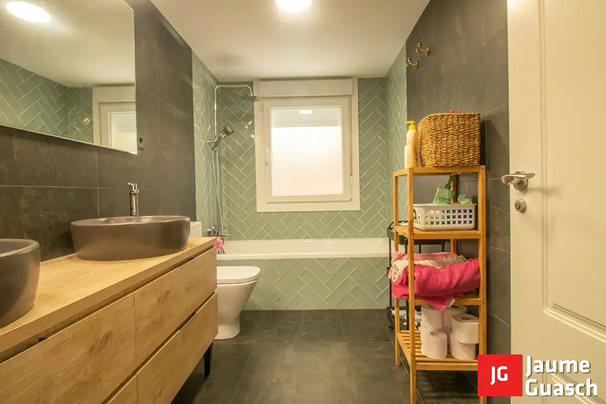 Baño de Casa o chalet en venta en El Vendrell con Aire acondicionado, Calefacción y Jardín privado