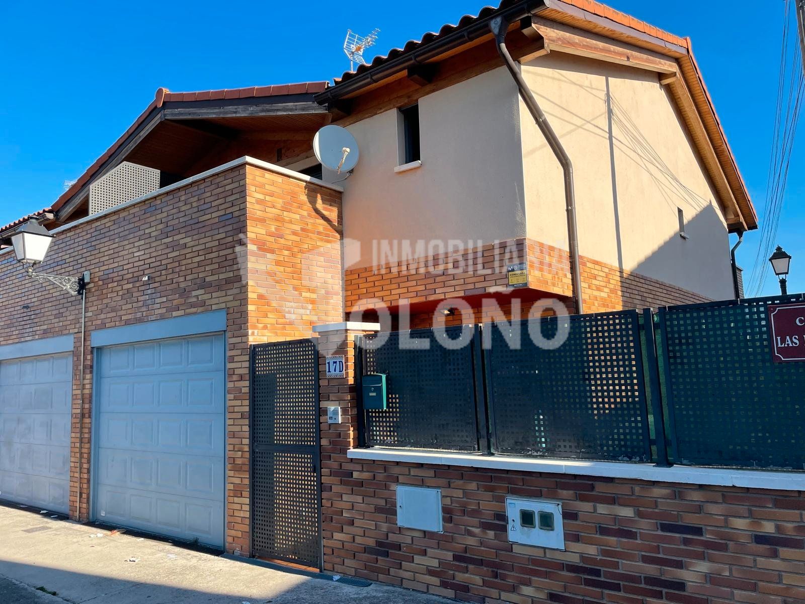 Exterior view of Single-family semi-detached for sale in Cuzcurrita de Río Tirón  with Air Conditioner, Heating and Private garden