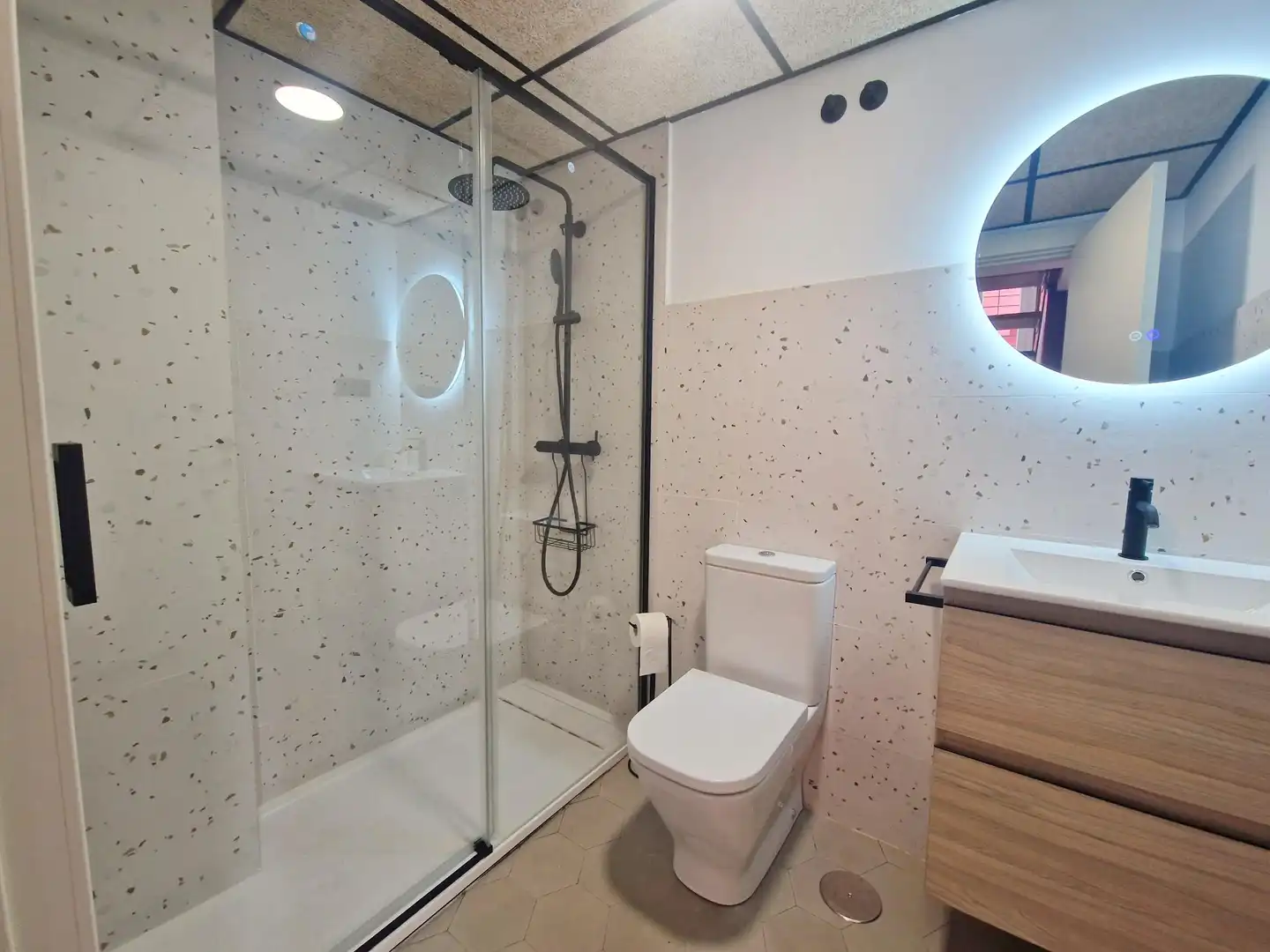 Bathroom of Apartments for rent in Málaga  with Air Conditioner and Heating