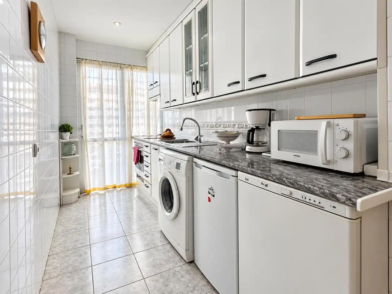 Cocina de Piso en venta en Madrid con Calefacción, Parquet y Terraza
