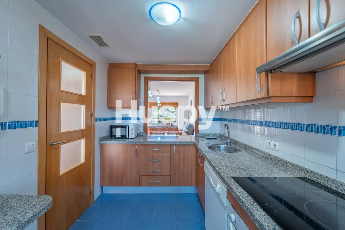 Casa aparellada amb terrassa en venda a Urbanizacion Arroyo Las Cañas, imagen 9