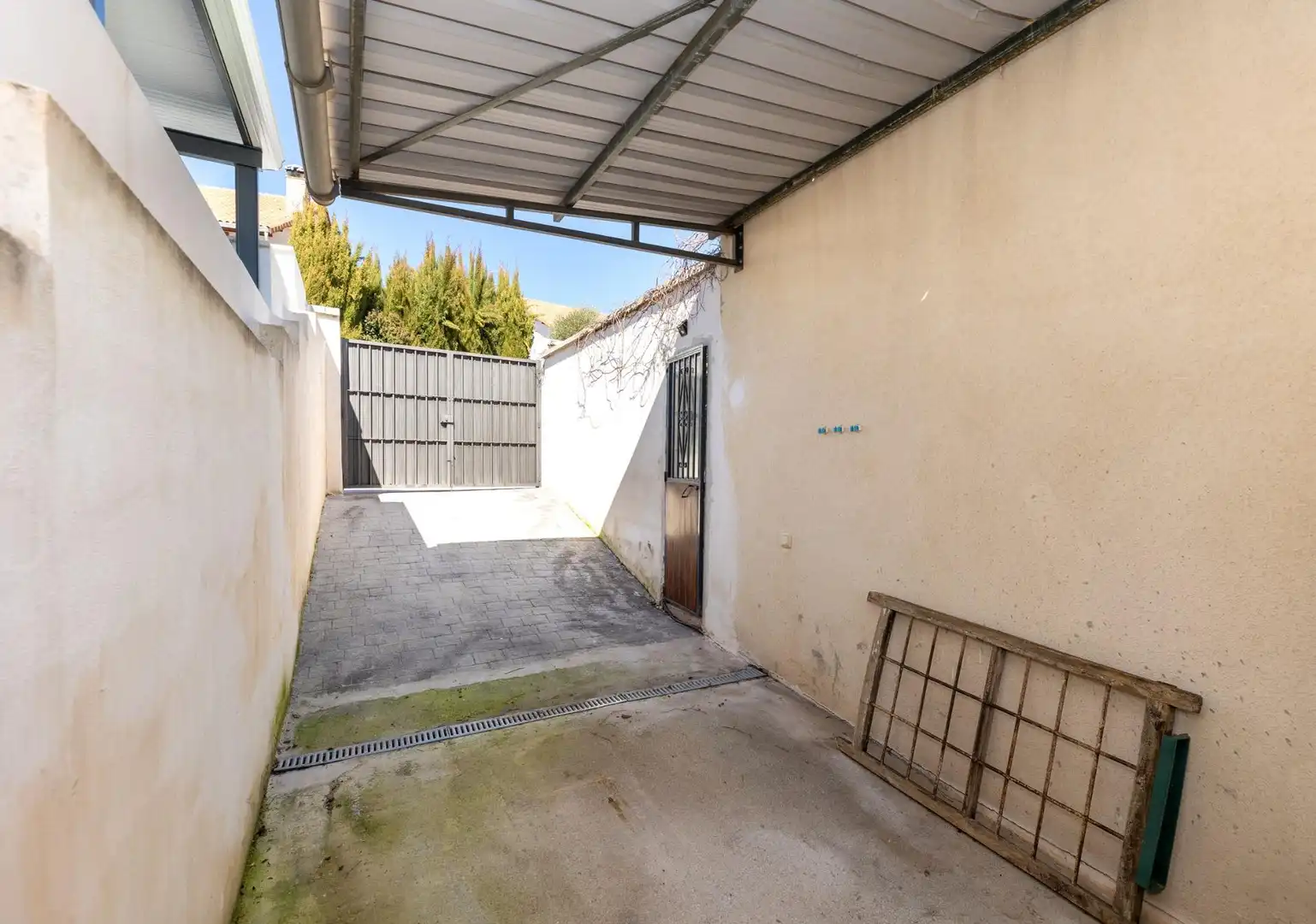 Vista exterior de Casa o xalet en venda en Nívar amb Terrassa