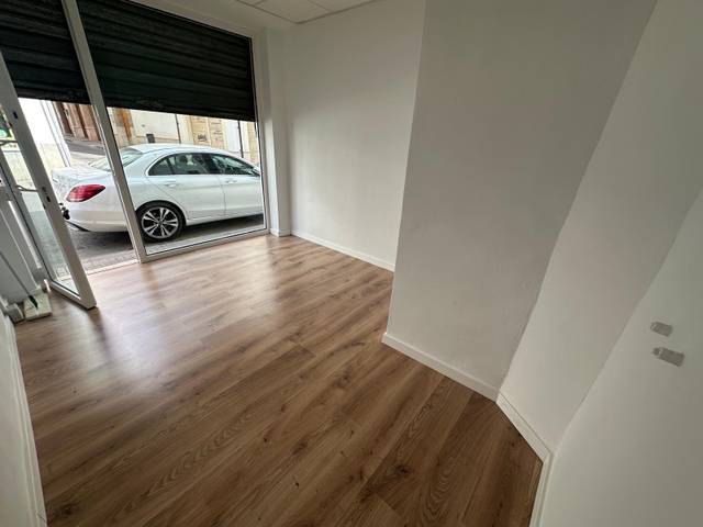 Local comercial en Alquiler en Cueva de Menga