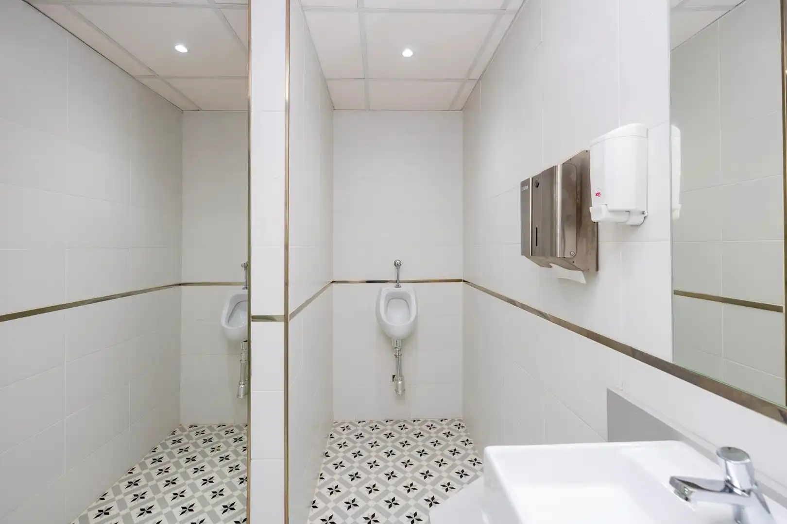 Business premises for sale in Avenida Santa María de la Alhambra 69, imagen 15