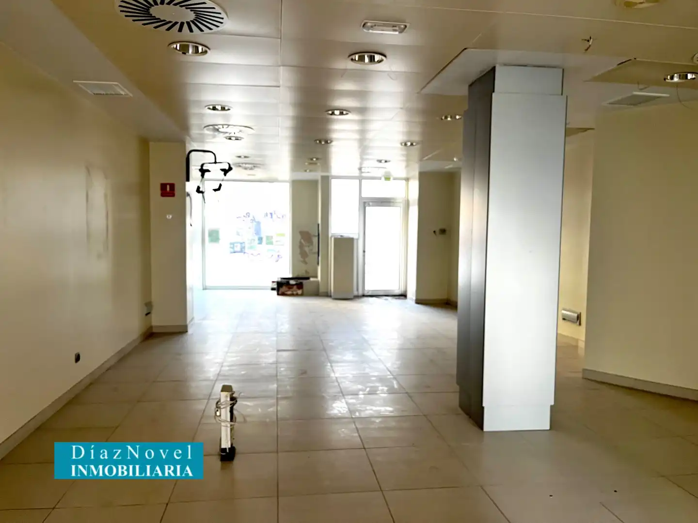 Commercial properties for sale in Rincón de la Victoria  with Air Conditioner