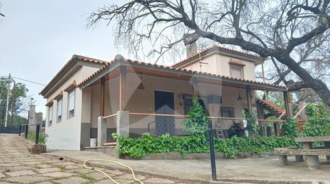 Foto 2 de Casa o chalet en venta en Calle de Chonos, Carretera de Sevilla - Los Montitos, Badajoz