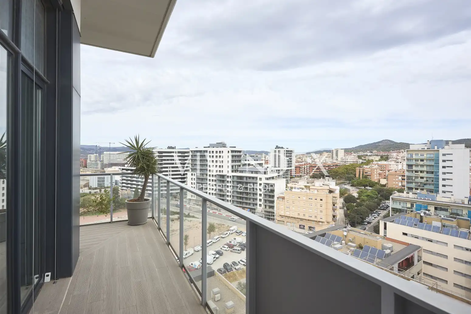 Terrassa de Àtic en venda en L'Hospitalet de Llobregat amb Aire condicionat, Calefacció i Parquet