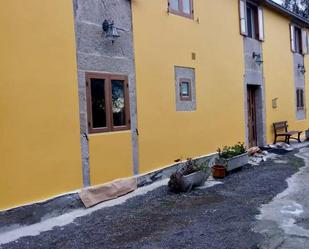 Vista exterior de Casa o xalet en venda en Begonte amb Calefacció, Jardí privat i Terrassa