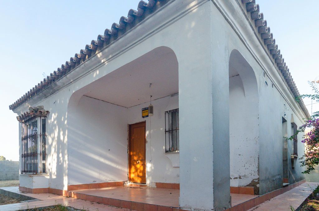 Vista exterior de Casa o xalet en venda en Chiclana de la Frontera