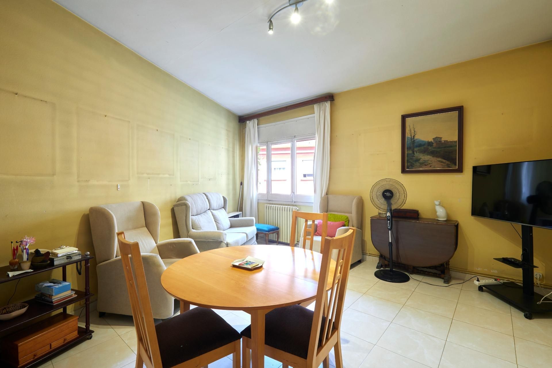 Living room of Flat for sale in  Barcelona Capital  with Heating, Terrace and Balcony