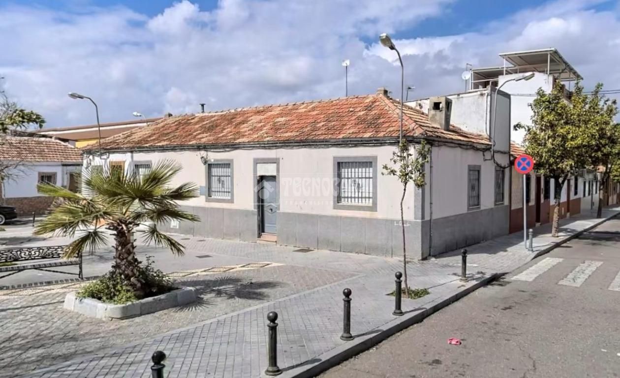 Casa adosada en venda a Campo de la Verdad - Miraflores , Sur