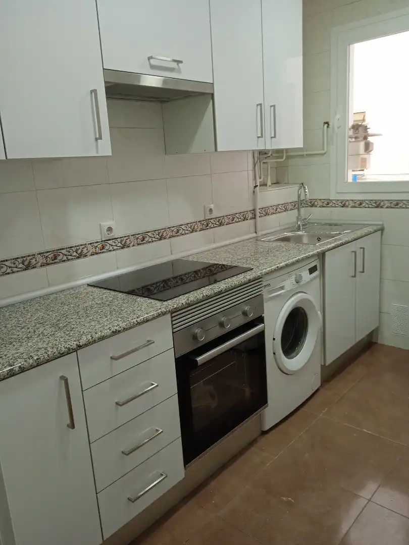 Küche von Wohnung zur Miete in Madrid mit Klimaanlage, Heizung und Parkett
