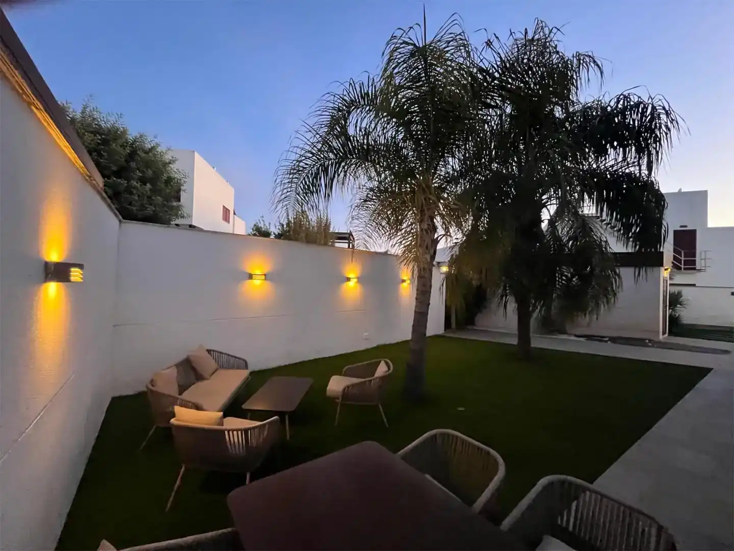 Terrassa de Casa o xalet en venda en Montequinto amb Aire condicionat, Piscina i Balcó