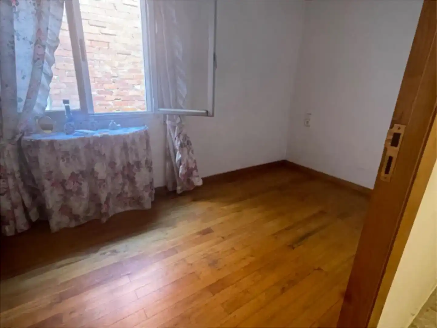 Habitación de Piso en venta en Viana do Bolo con Parquet y Balcón