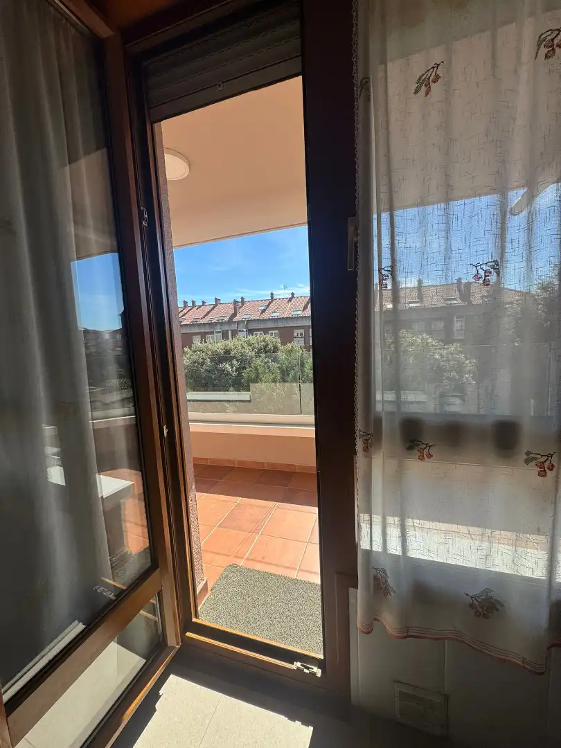 Flat for rent in Calle Valdenoja, Valdenoja