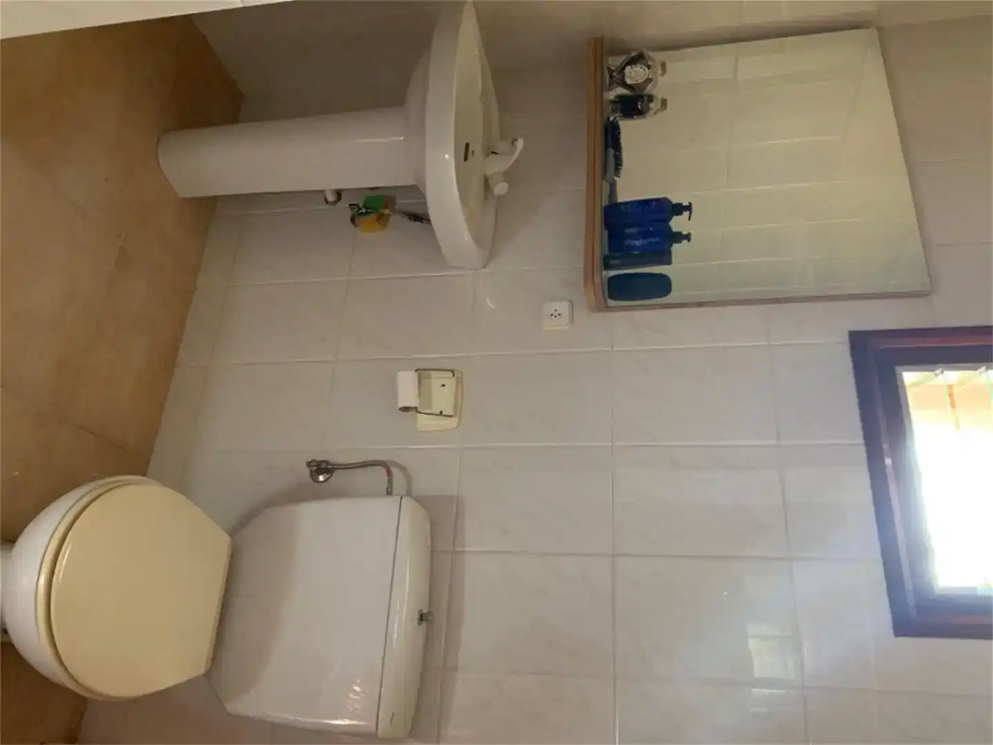 Bany de Garatge en venda en Bot
