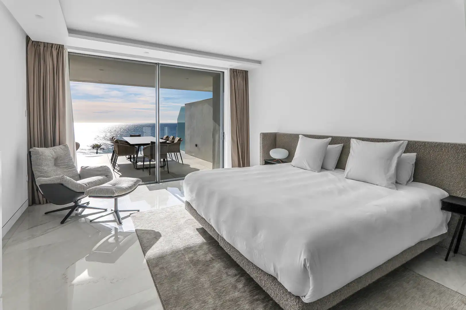 Habitación de Apartamento en venta en Estepona con Aire acondicionado, Calefacción y Parquet