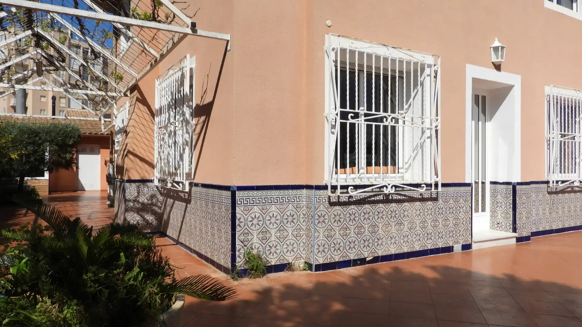 Vista exterior de Casa o xalet en venda en Cartagena amb Aire condicionat, Calefacció i Jardí privat