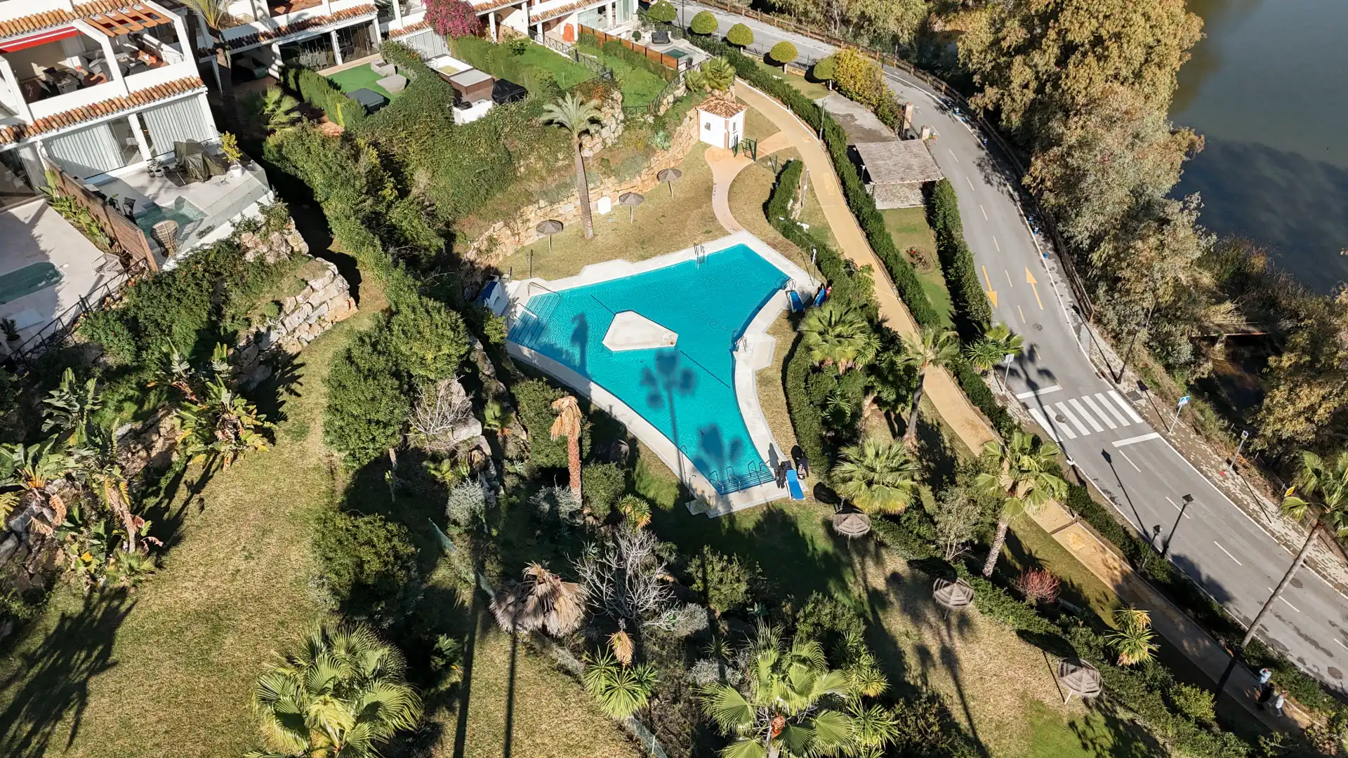 Apartament amb piscina en venda a Nueva Andalucía, imagen 48