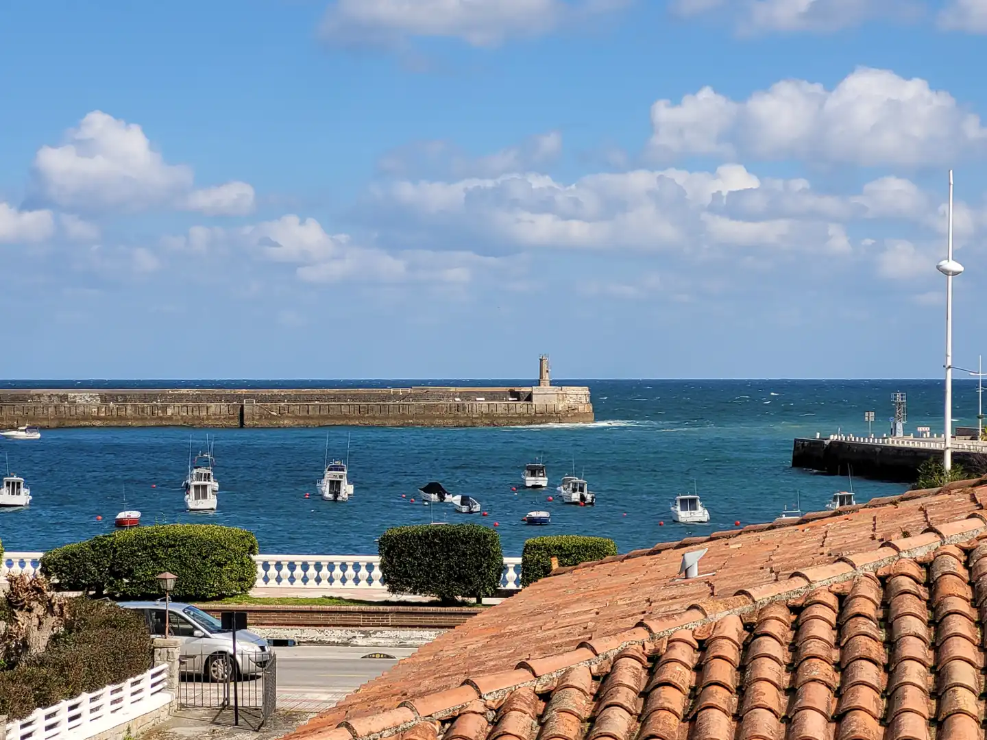 Außenansicht von Haus oder Chalet zur Miete in Castro-Urdiales mit Heizung, Privatgarten und Terrasse