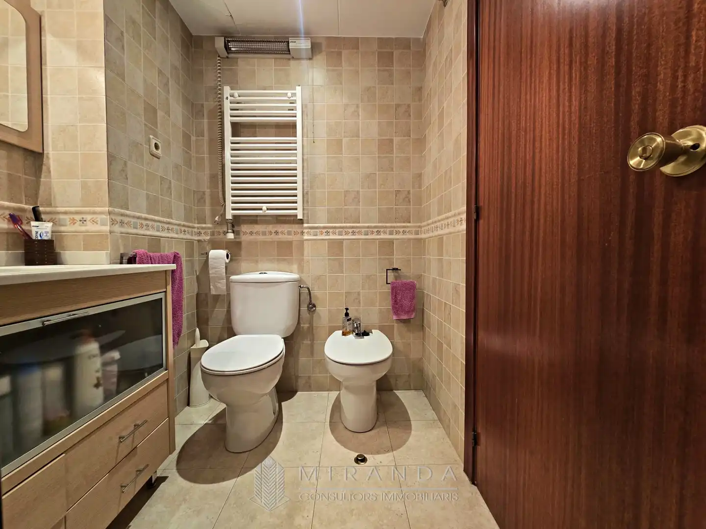 Baño de Casa adosada en venta en Granollers con Aire acondicionado, Calefacción y Jardín privado