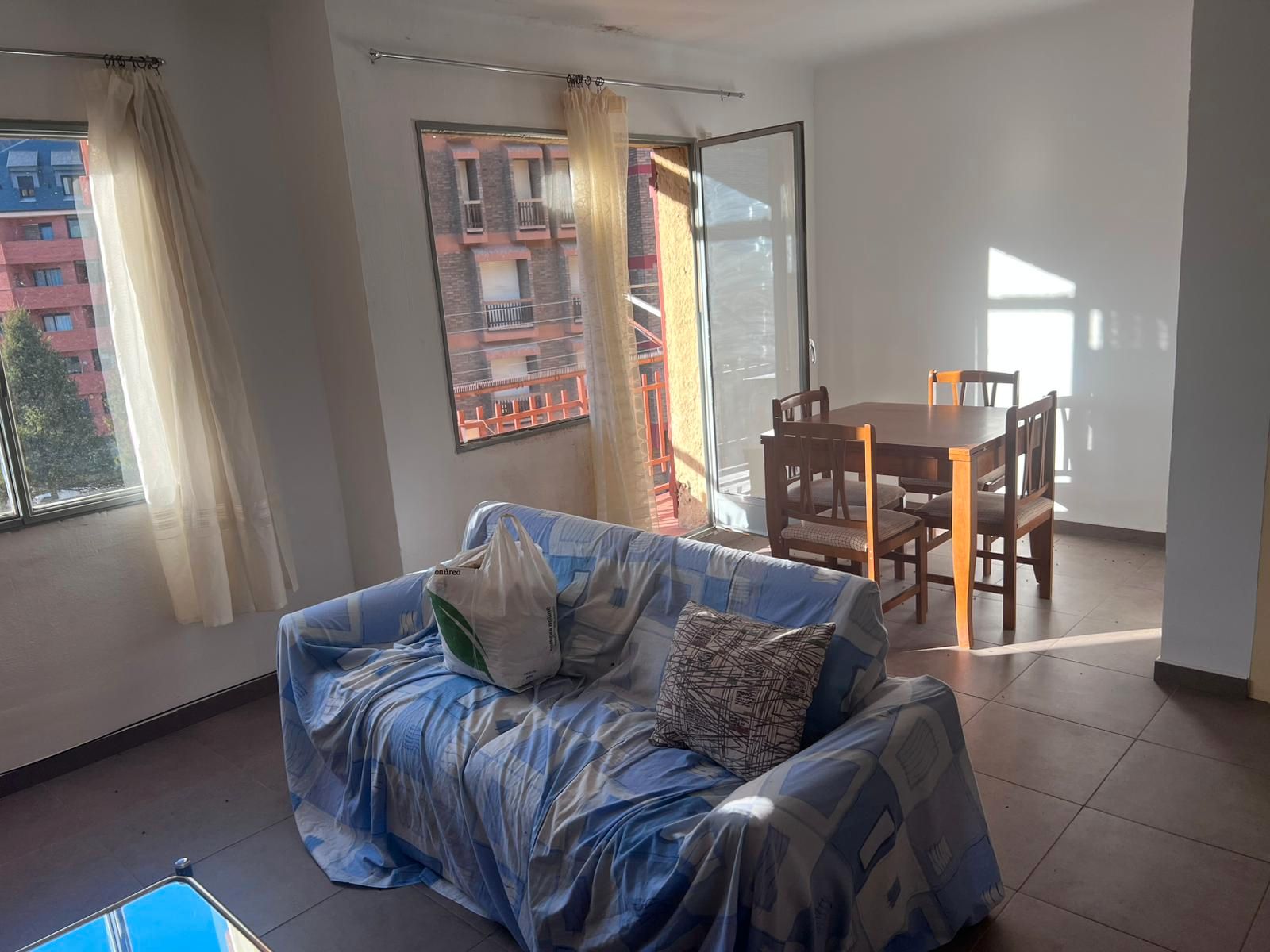 Habitación de Piso en venta en El Pont de Suert con Trastero, Amueblado y Balcón