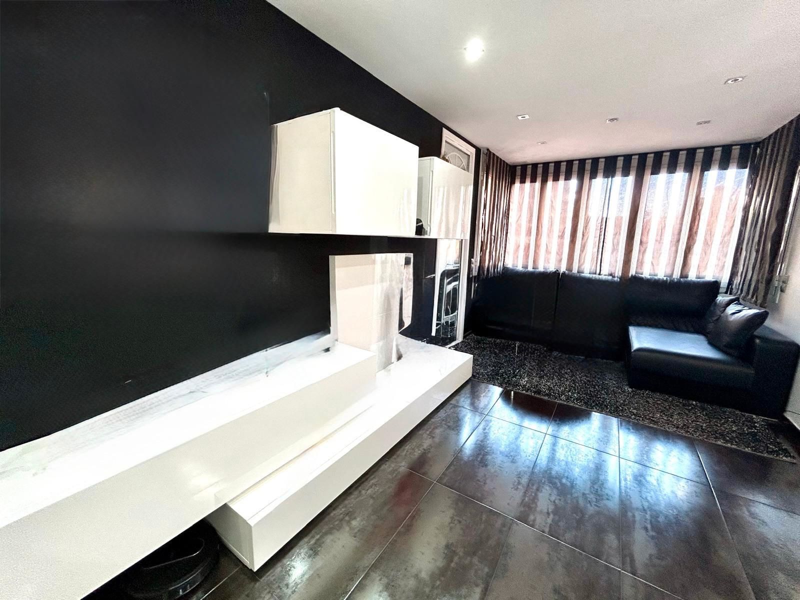 Bathroom of Flat for sale in  Barcelona Capital  with Air Conditioner, Heating and Parquet flooring