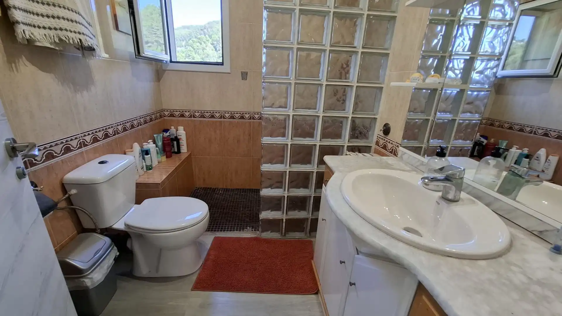 Baño de Casa o chalet en venta en Vallirana con Aire acondicionado y Calefacción
