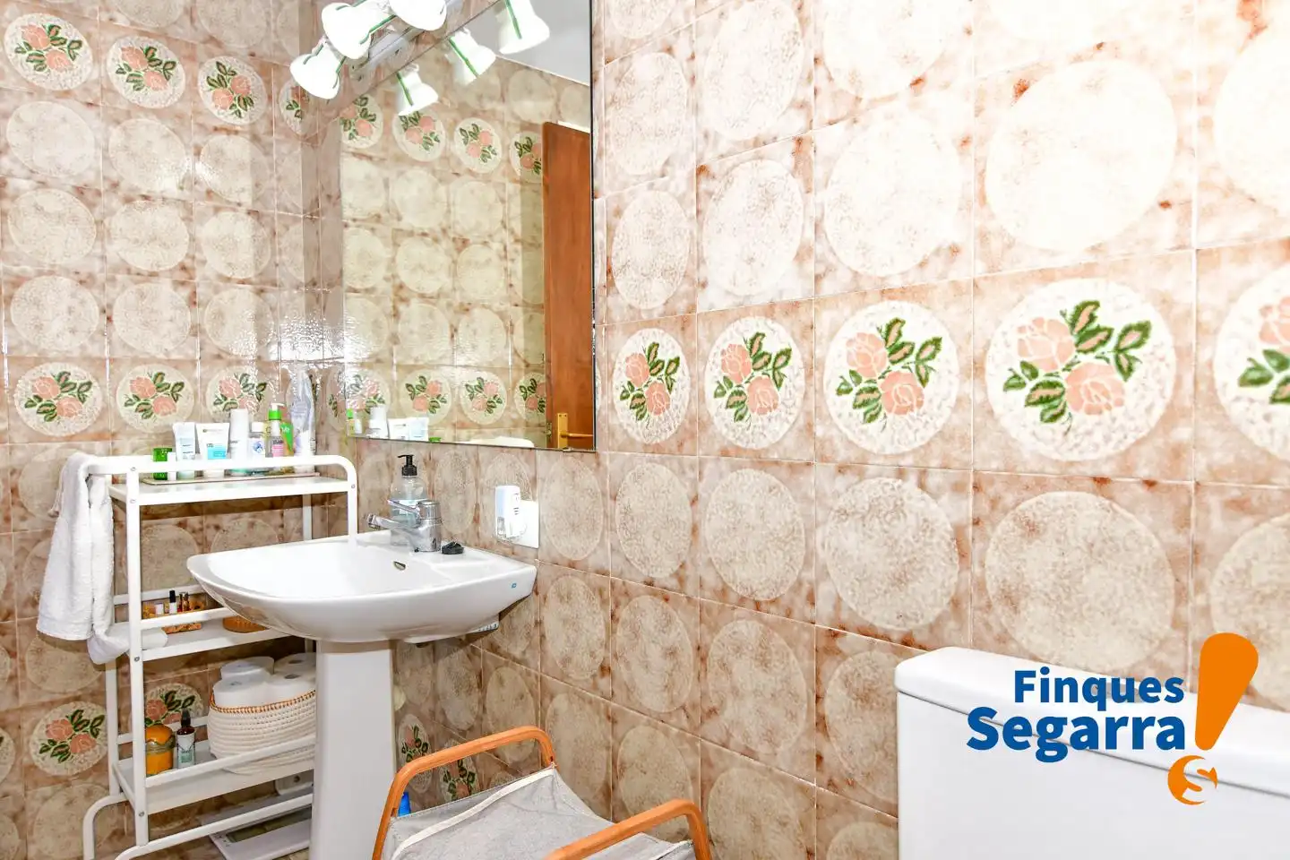 Badezimmer von Wohnung zum Verkauf in Roda de Berà mit Klimaanlage und Terrasse