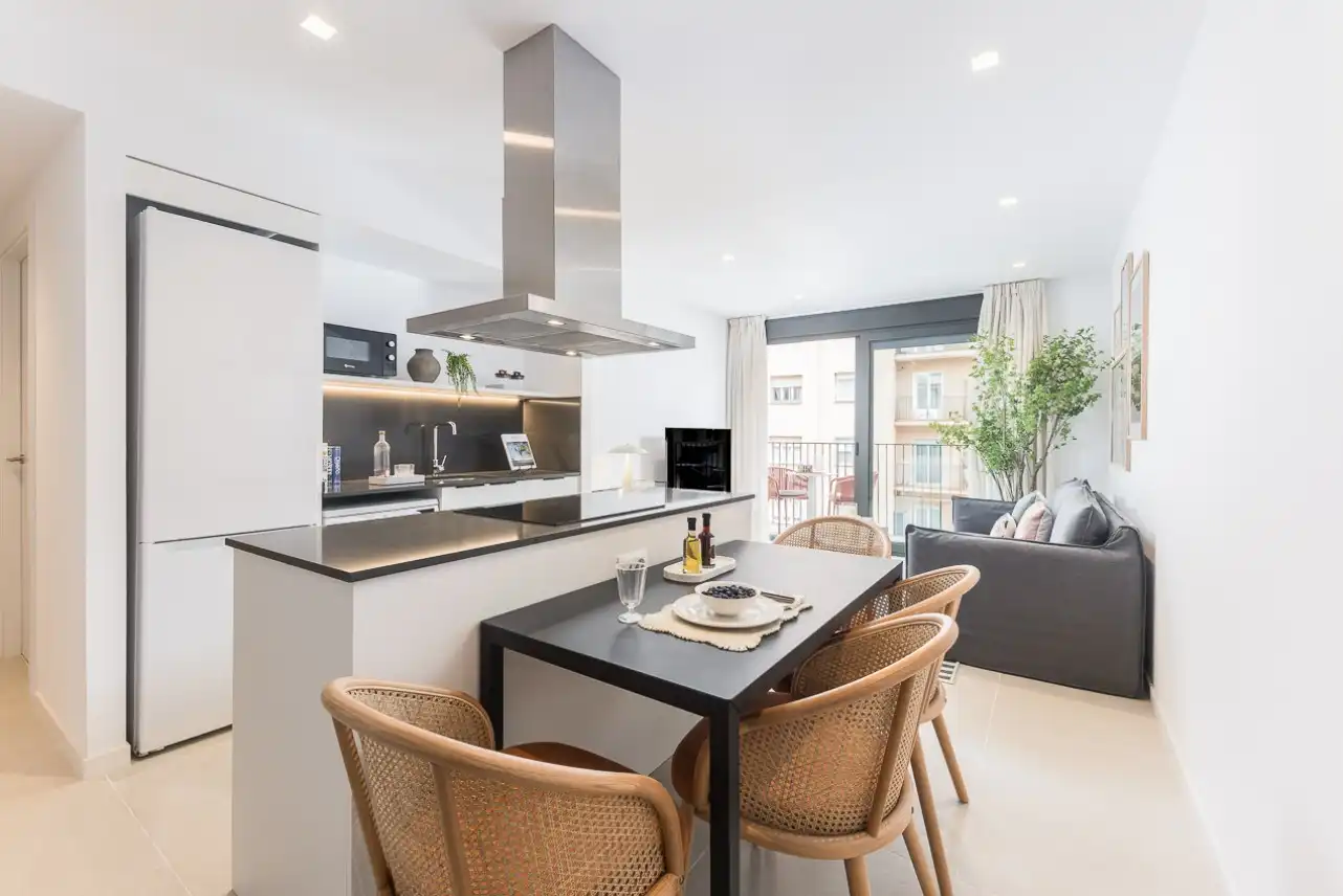 Cuina de Apartament de lloguer en Barcelona amb Aire condicionat, Calefacció i Terrassa