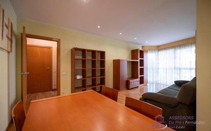 Living room of Flat for sale in Ripollet  with Parquet flooring, Terrace and Swimming Pool