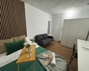 Bedroom of Apartment to share in  Madrid Capital  with Air Conditioner, Heating and Furnished