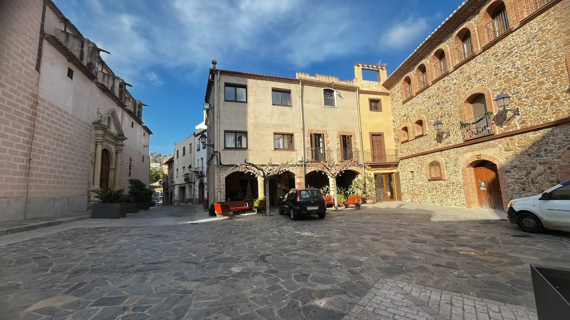 Exterior view of Houses for sale in Riudecanyes