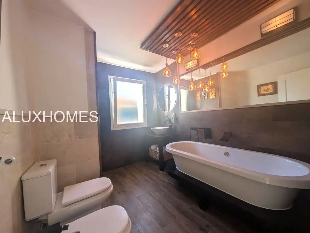 Baño de Casa o chalet en venta en La Alcaidesa con Aire acondicionado, Calefacción y Jardín privado
