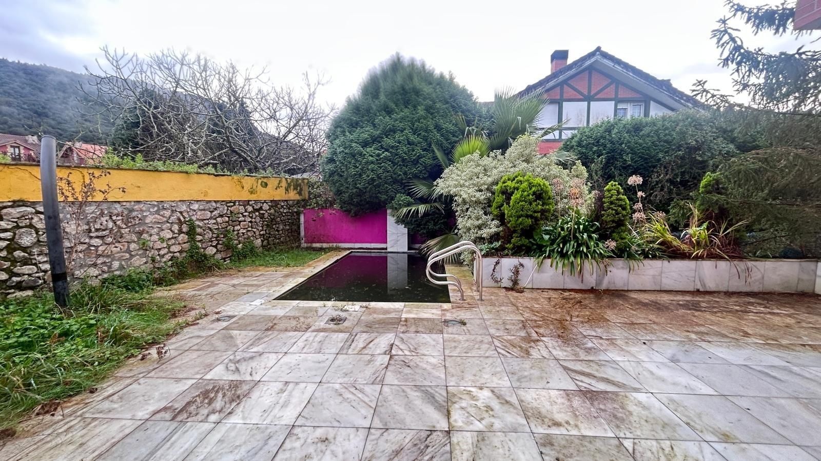 Jardí de Casa adosada en venda en Guriezo amb Calefacció, Jardí privat i Piscina
