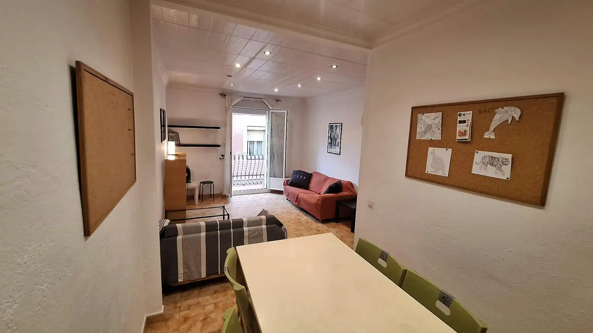 Sala de estar de Piso para compartir en Barcelona con Calefacción, Amueblado y Lavadora