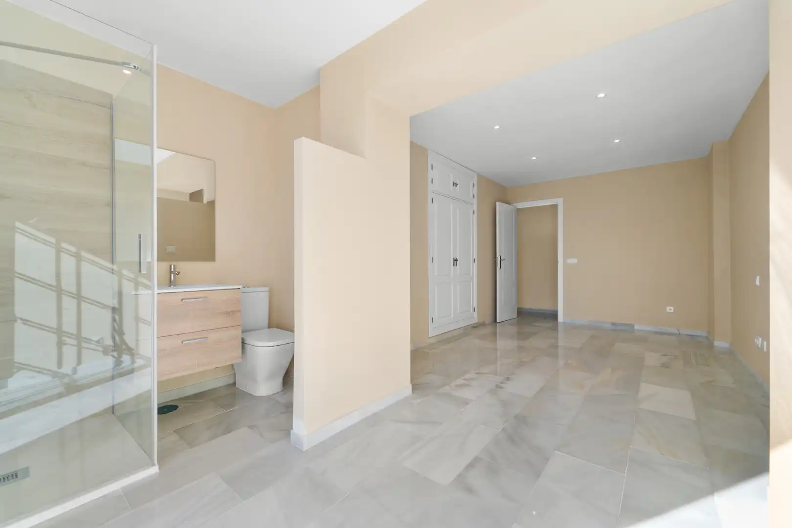 Bathroom of Houses for sale in Benalmádena  with Air Conditioner, Heating and Private garden
