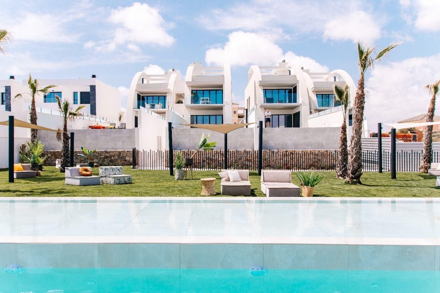 Swimming pool of Planta baja for sale in Rojales  with Air Conditioner, Terrace and Swimming Pool