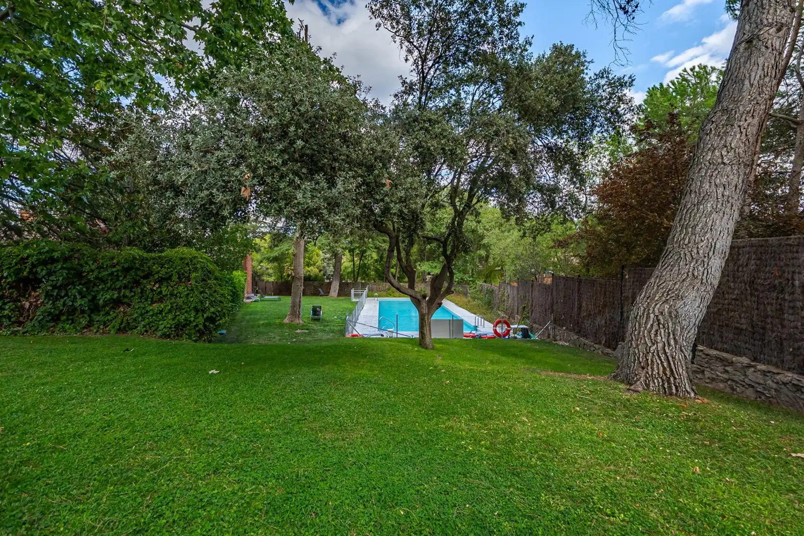 Jardí de Casa adosada en venda en Boadilla del Monte amb Aire condicionat, Calefacció i Jardí privat