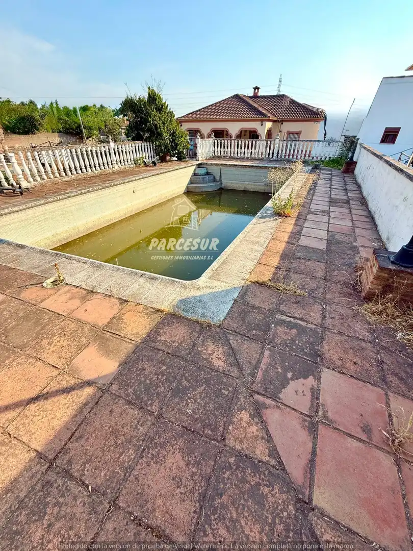 Schwimmbecken von Haus oder Chalet zum Verkauf in Córdoba mit Klimaanlage, Privatgarten und Abstellraum