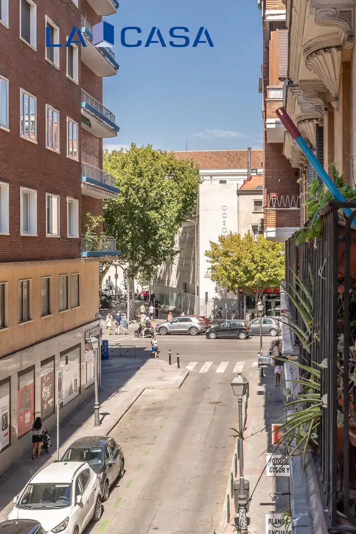 Pis amb terrassa en venda a Calle ALONSO DEL BARCO, imagen 46