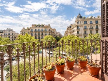 Piso con balcón en venta en Eixample