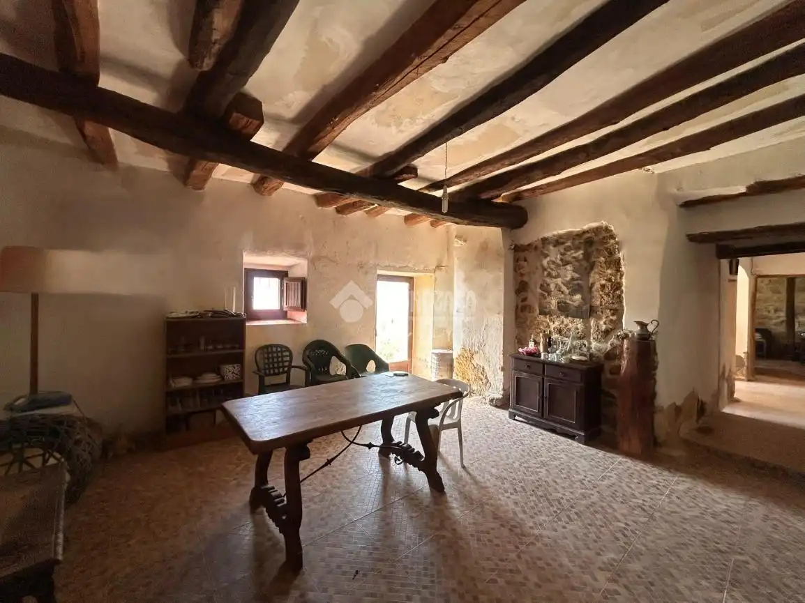 Comedor de Finca rústica en venta en Alba de Cerrato con Balcón