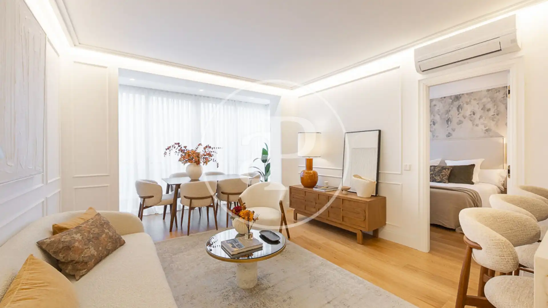 Sala d'estar de Pis en venda en  Madrid Capital amb Aire condicionat, Calefacció i Moblat